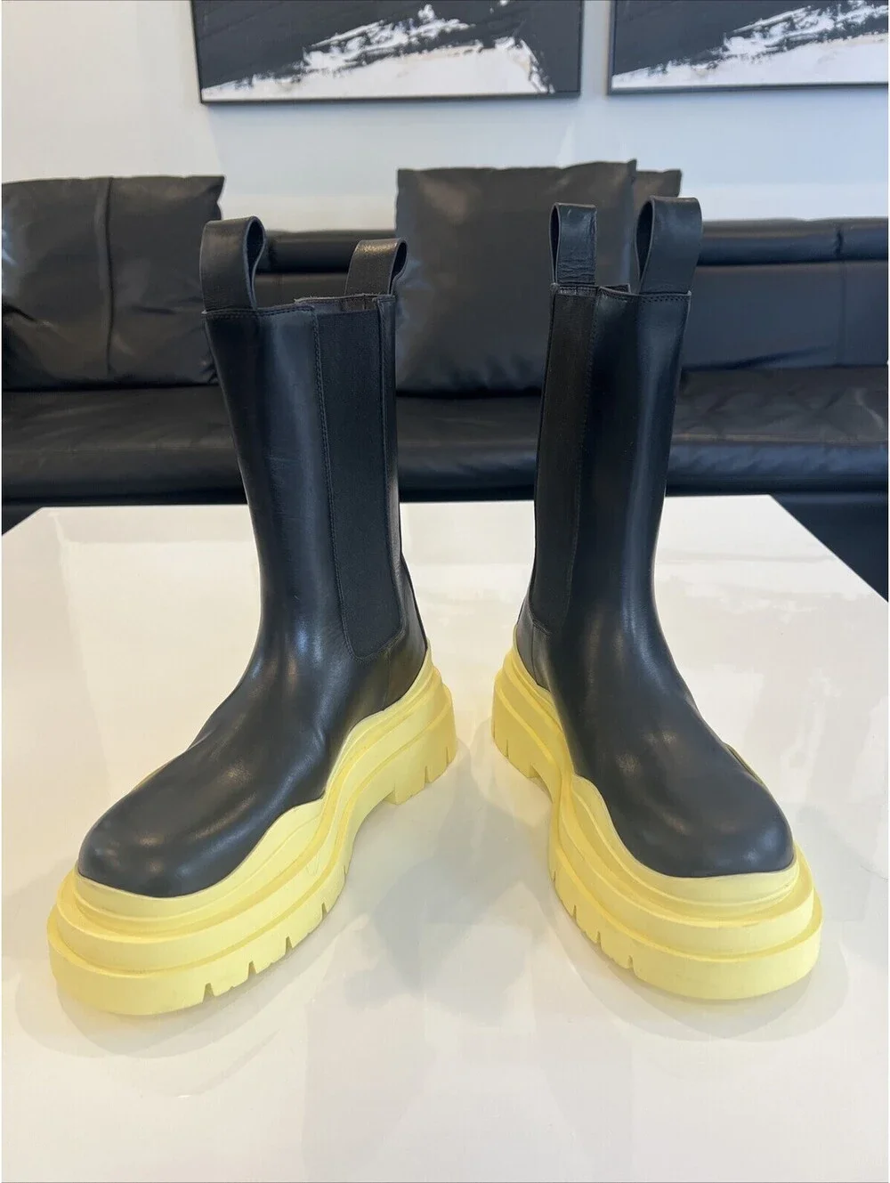 Bottega Veneta Contrast-Sole Leather Tire Men’s Chelsea Boots size 37/US 7